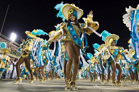 ¡El Carnaval de Samba de Rio de Janeiro con la exuberancia incomparable de Diogo Nogueira!